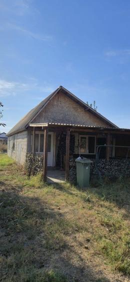 Casă individuală cu 3 camere cu Teren 850 Mp în Leamna de Jos