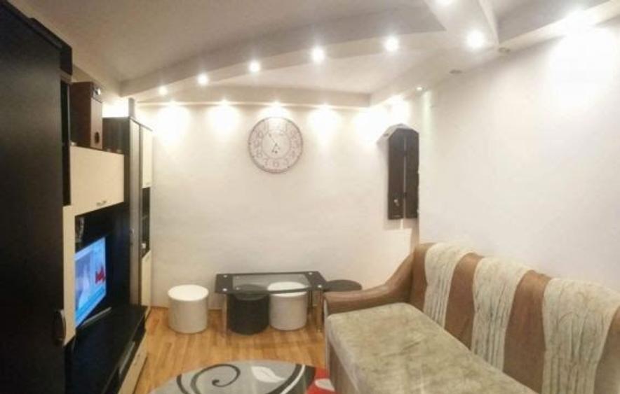 Inchiriez apartament 2 camere Rogerius - 1