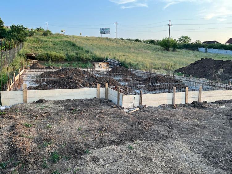 Teren +fundatie pielesti - 7