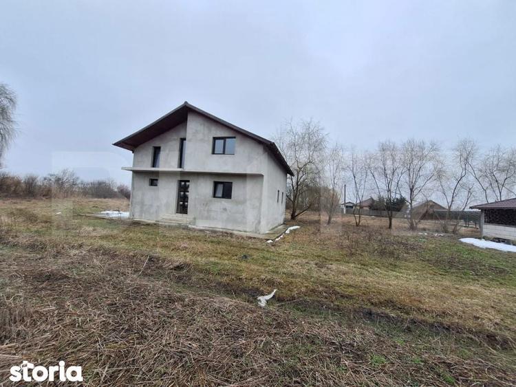 Lazuri casa indiciduala la rosu - 1