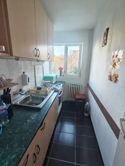 De vânzare apartament cu 2 camere, et 2, cartier Amzacea, poziționat Sud Est - 9