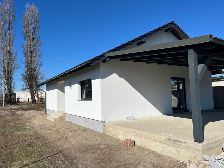 Casa noua de vanzare in Sannicolau Mare - 1