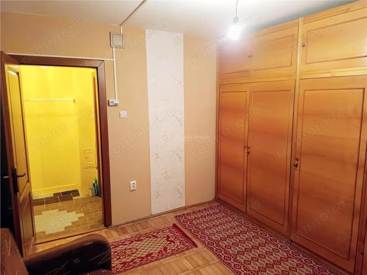 Apartament 2 camere in zona centrala Moldova Noua - 5