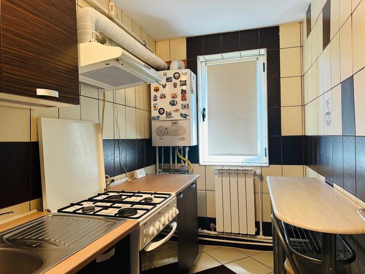 3 camere Semimobilat/Semiutilat zona CEC Bank sud - 5