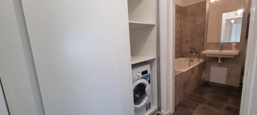 Pta-Unirii, Institutul bancar, langa metrou, 62mp - 3