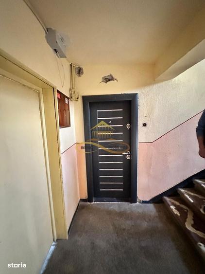 De vanzare apartament 2 camere decomandate Buhusi Bacau - 1