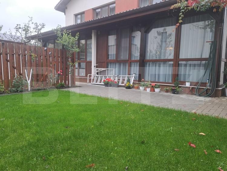 Duplex cu 3 camere cu Canalizare în Sânpetru