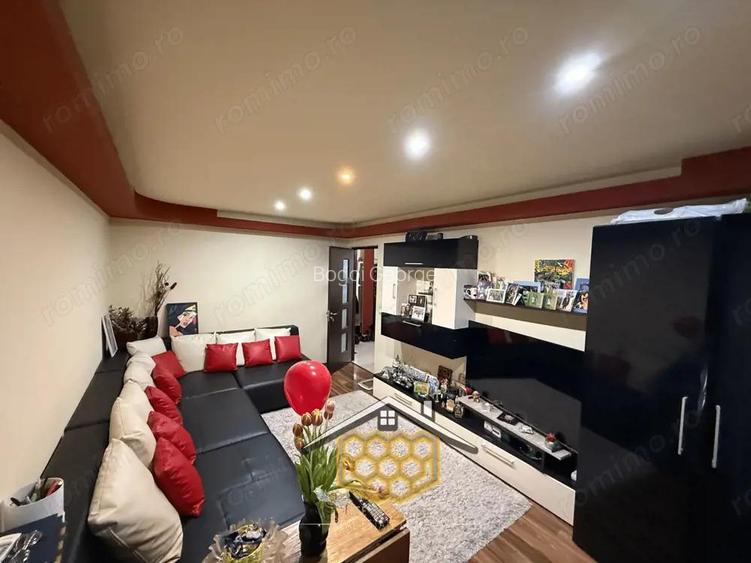 Apartament cu 3 camere , spatios, pe Calea Bucuresti Apartament cu 3 camere , spatios, pe Calea Bucuresti
