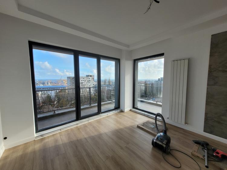 Apartament cu 2 camere decomandate, bloc nou, vedere panoramica catre port - 2