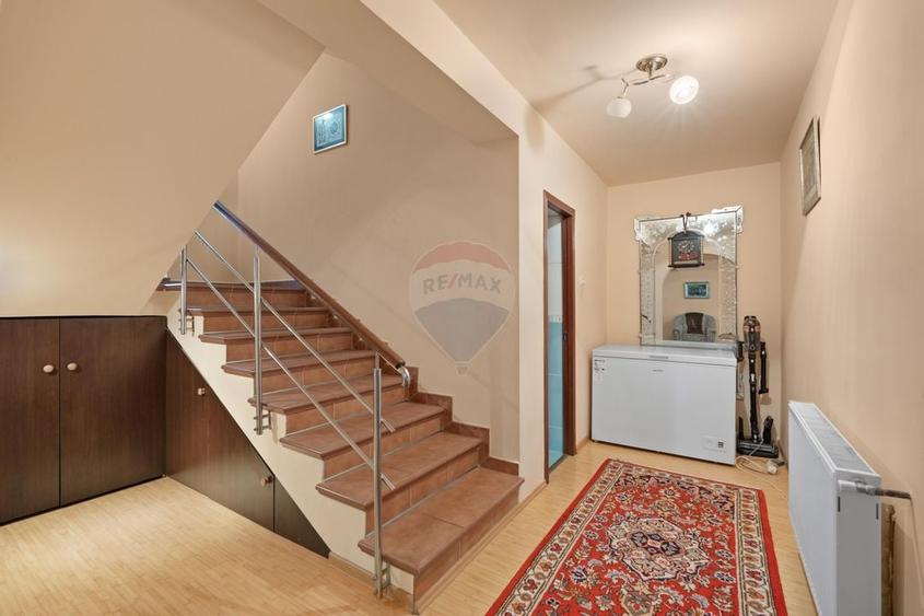 Casă / Vilă cu 6 camere de vânzare - Oraselul Copiilor - 13