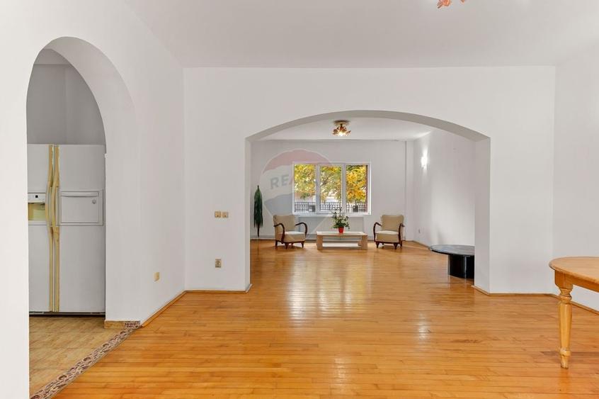 DE VANZARE  Vilă PIPERA/VOLUNTARI/ROND OMV - 3