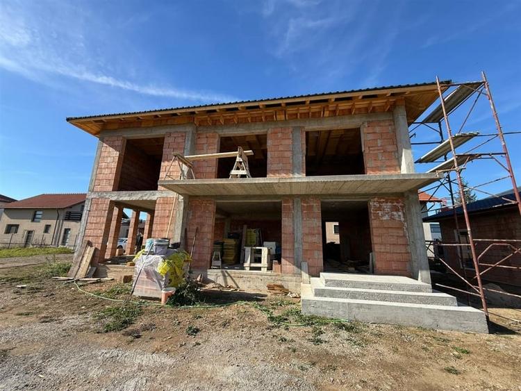 Casa individuala 160MP + Teren 500 MP l Semifinisata l Luna de Sus - 1