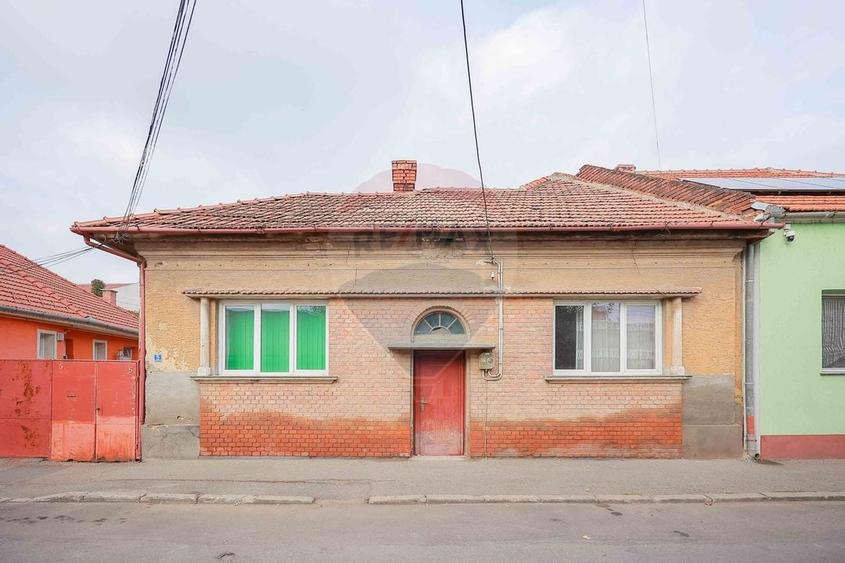 Casă de vânzare, curte individuală, în zonă centrală, Oradea - 2