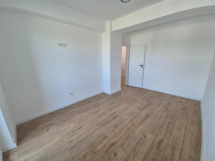 Apartament de vanzare, cu 3 camere, 70 mp, zona Ansamblul Vest Residence - 19