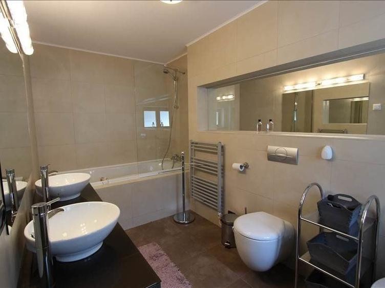 Apartament cu 3 camere de închiriat în zona Pța Unirii - 13