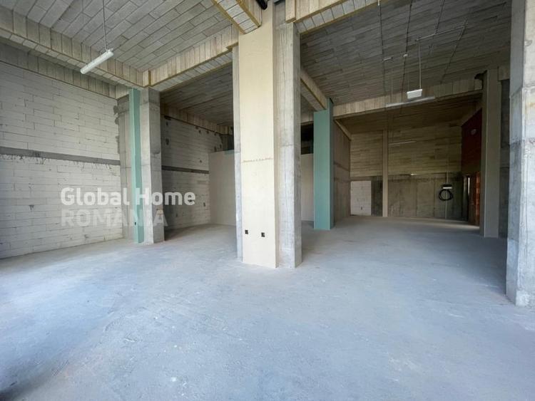 Blevedere Gallery - Fabrica De Glucoza | Spatiu Comercial - Vitrina 7,5ML - 8