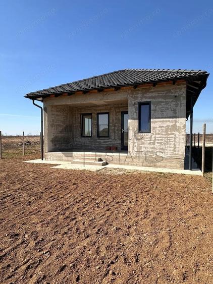 Casa cu 3 camere de vanzare in Cihei zona lini?tita - 3