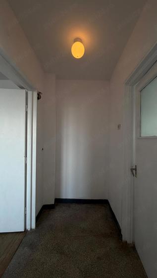 vand apartament 2 cam.in Tomis 2,Constanta,semidecomandat,igienizat - 2