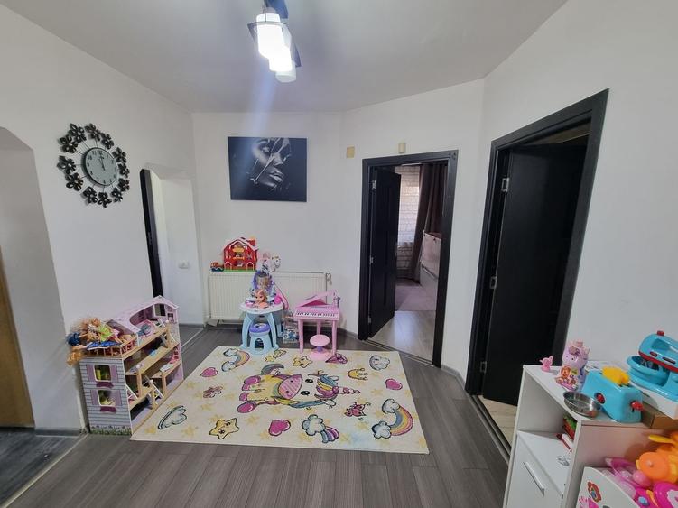 Bratianu  -casa cu deschidere pe colt - 10