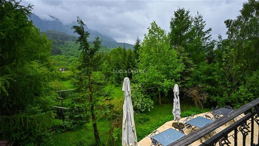 In cartea de povesti a Pietrei Craiului, ansamblu turistic functional,Plaiul Foi