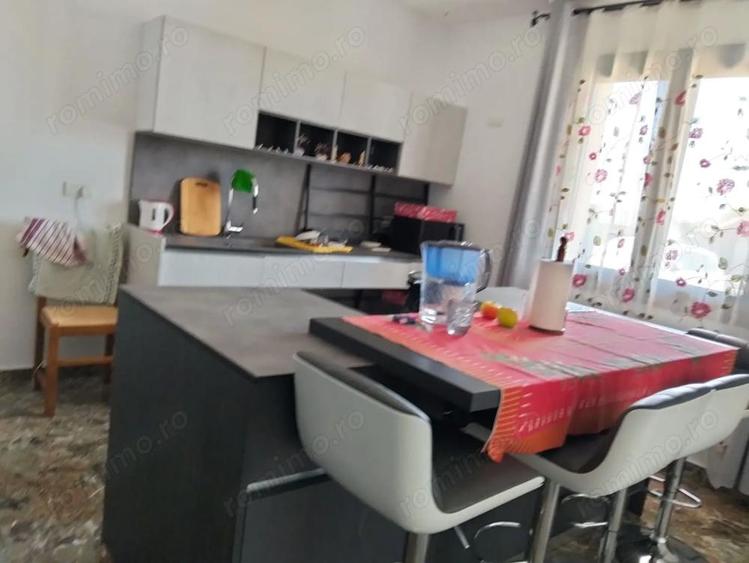 Casă cu Teren 2000 Mp în Vădeni