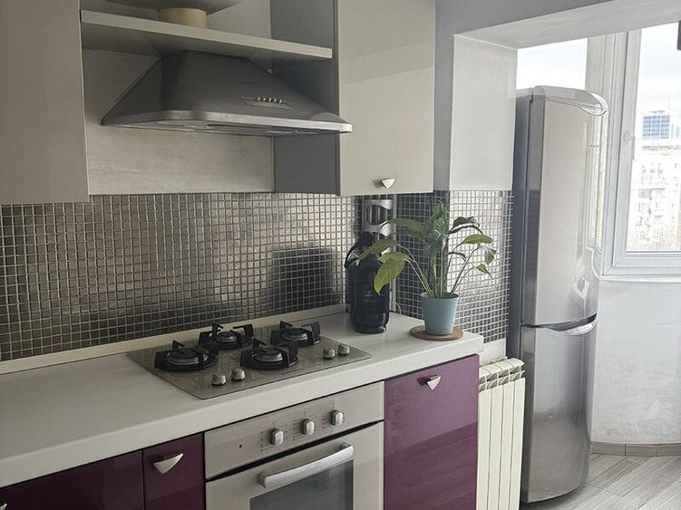 Unirii BULEVARD STRADAL decomandat,balcoane,loc parcare,se vinde mobilat utilat. - 11