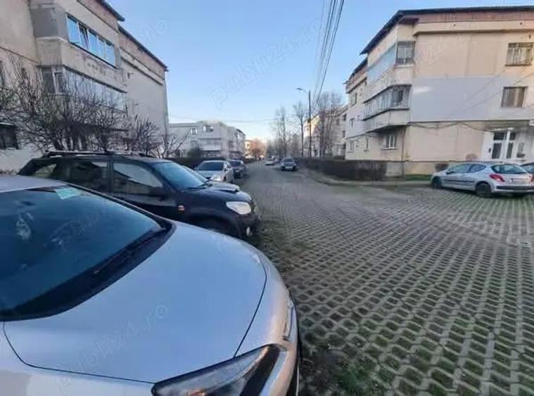 A 41 Apartament 2 camere,decomandat, spa?ios ,bucatarie mare , Fiald etaj 2 - 3