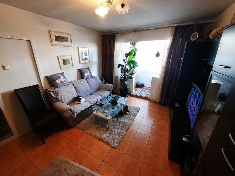 Apartament cu 2 camere, etajul 2/4, zona Zimbru - 2