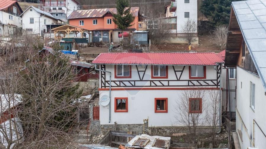 Comision 0%! Casă cu 6 camere de vânzare în Azuga - 3