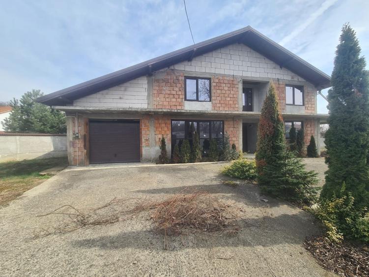 De vanzare casa banesti .. - 2