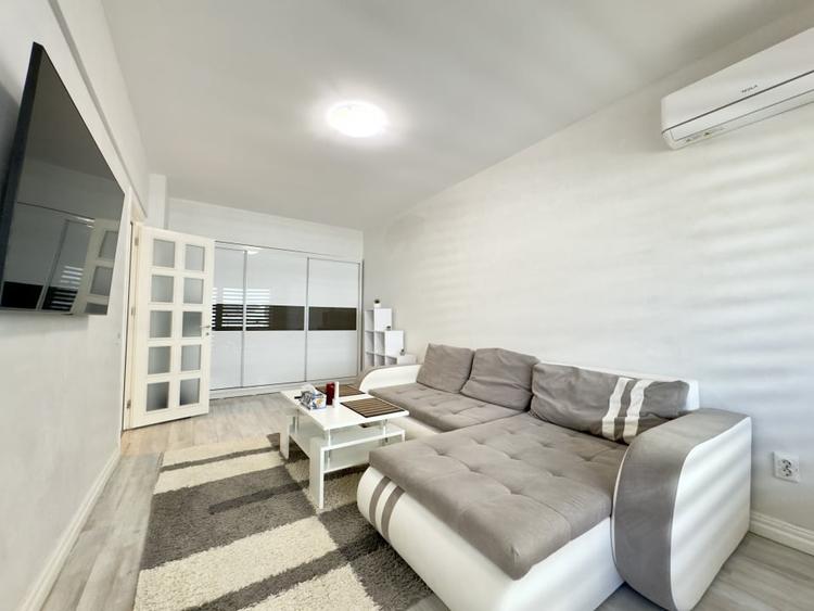 APARTAMENT DECOMANDAT  2 CAMERE ROYAL TOWN COPOU spre inchiriere - 5