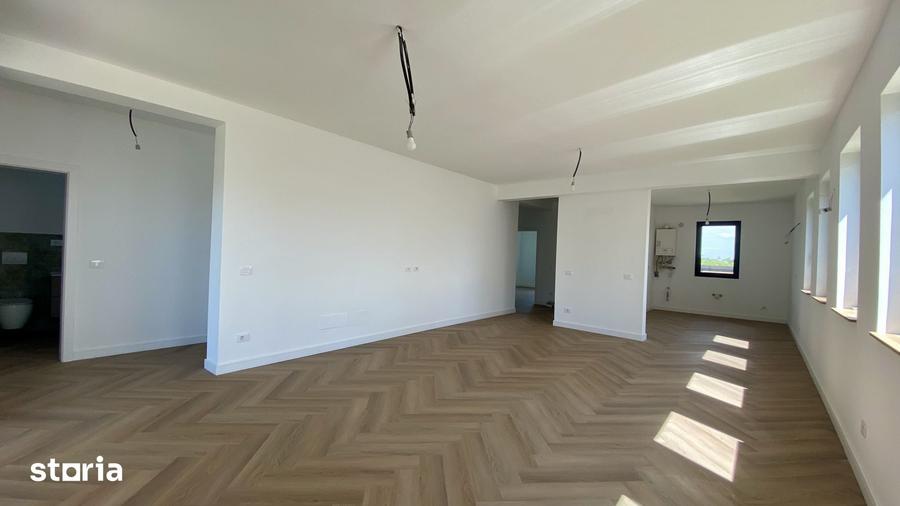 Casă cu 4 camere cu Teren 561 Mp în Ciurea
