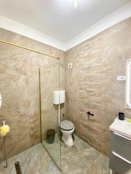 Garsoniera spatioasa -vedere  mare - 30 m de plaja  -str.B2 Nautic Mamaia Nord - 20