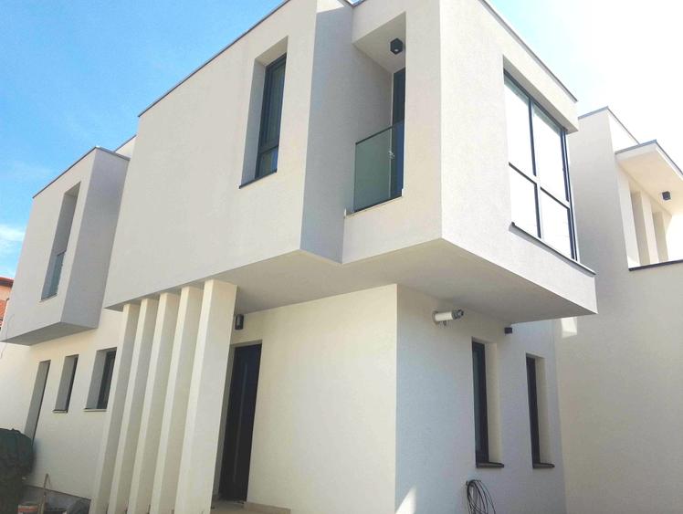 VILA NOUA, Brancoveanu, Alunisului,  extravaganta, senzationala, garaj, comis. 0 - 2