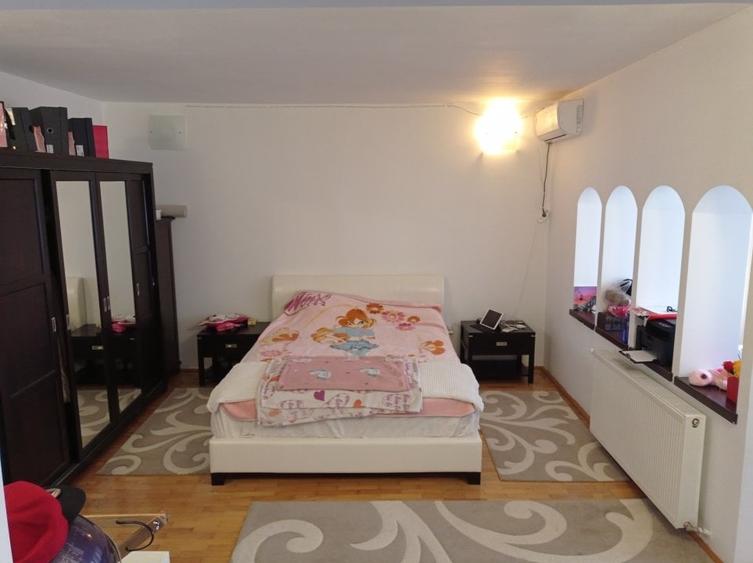 casa / vila Craiovei , RENOVATA /mobilata/utilata ,finisaje superioare - 5