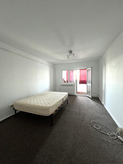 Apartament spatios, doua camere decomandate, etaj 4 din 4, IC Frimu - 1