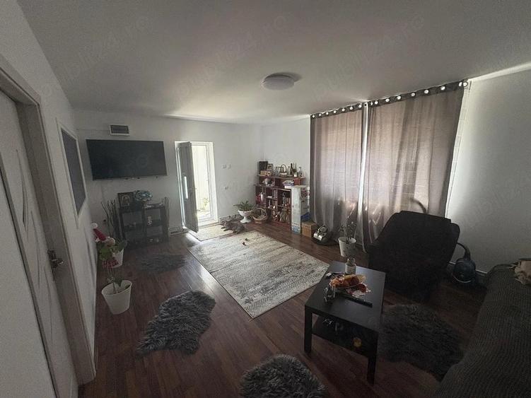 Casă cu Teren 391 Mp în Central