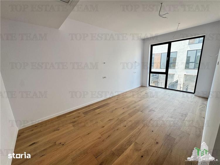 Vila de vanzare in Pipera, Nordul Bucurestiului | Curte privata, teras - 11