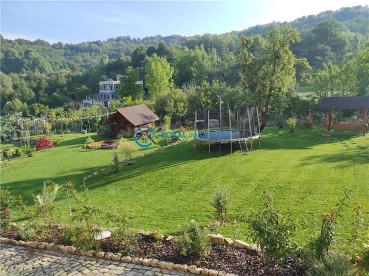 Royal Imobiliare -vanzare vila/ casa de vacanta zona CAMPINA - 16