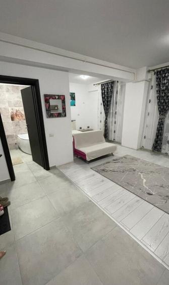 Garsoniera 36 mp utili,strada Sergent Ilie Petre,nr.86 .bloc 5 - 3