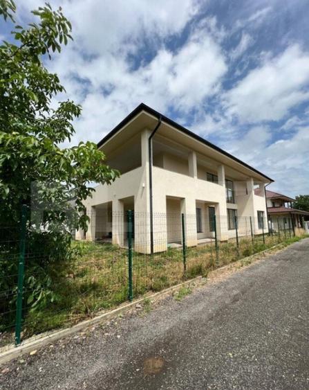 Casa individuala 270 mp, teren 508 mp, zona Carpati 2 - 1