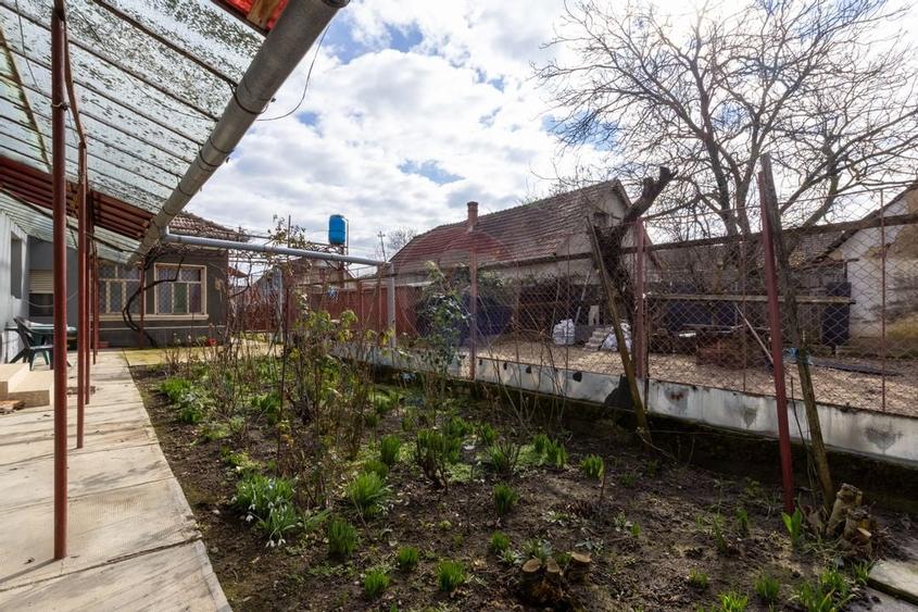 Casă solidă cu teren generos – zonă excelentă,Chișineu-Criș - 7