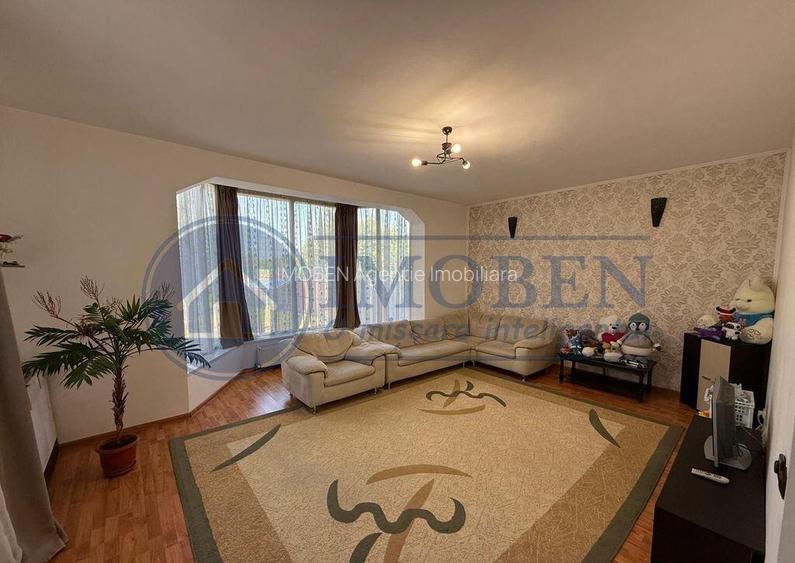 Casa P+1 - 703mp teren - 176mp casa - panouri solare - Co... Casa P+1 - 703mp teren - 176mp casa - panouri solare - Co...