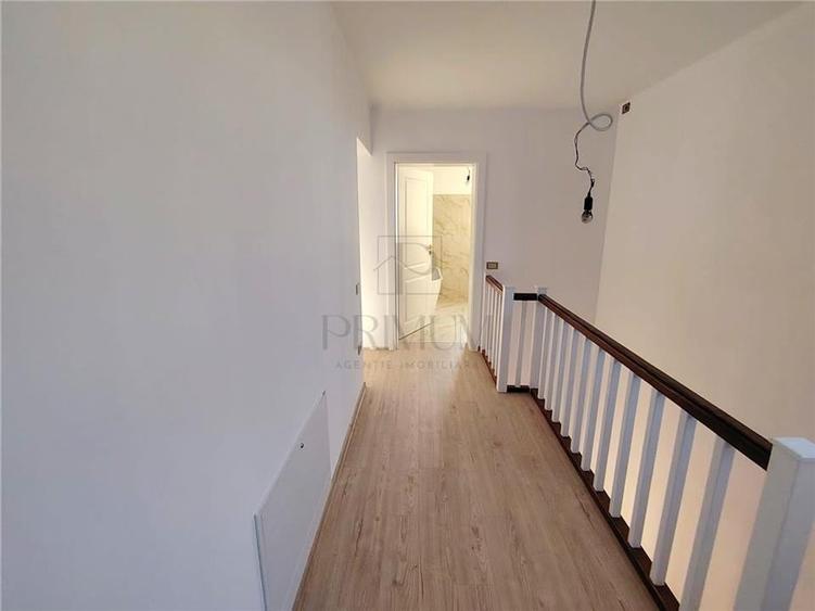 Duplex despartit prin garaj - zona excelenta - toate utilitatile - asfalt - pano - 8