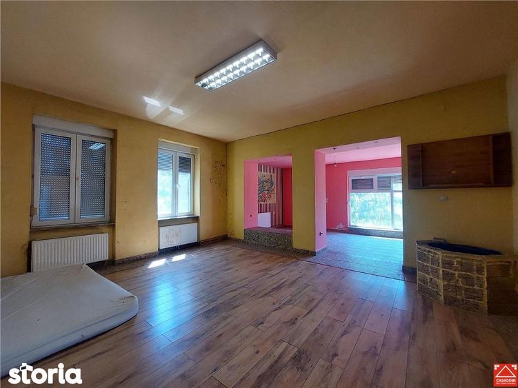 Casa spatioasa cu teren mare, pe colt, in Periam - 6