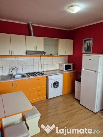 Inchiriez garsoniera la mansarda, zona Marinarul, 26 mp - 2