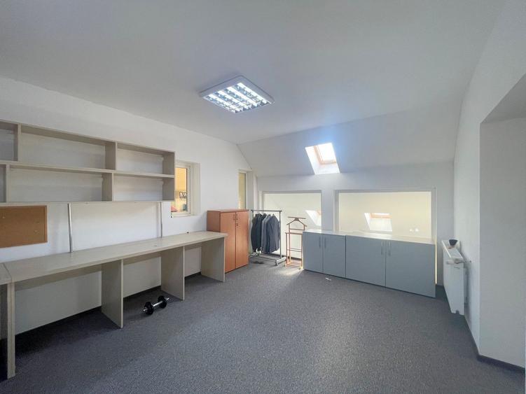 Spațiu de birouri / clinică de vanzare - 34