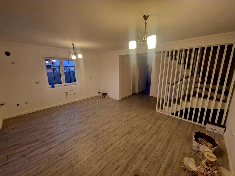 Proprietar Casa Moderna Tip Duplex - 4