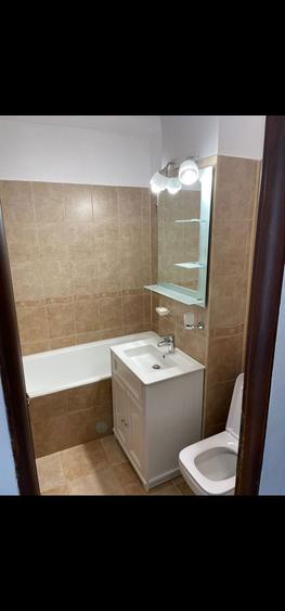 Apartament 2 camere, conf 1 decomandat, et. 3/4 - 3