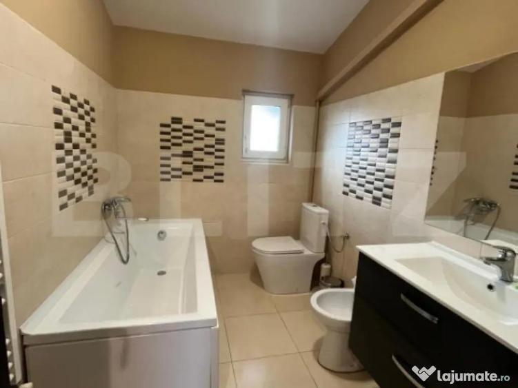 Casa tip triplex in Rediu, cu vedere panoramica si curte p - 2